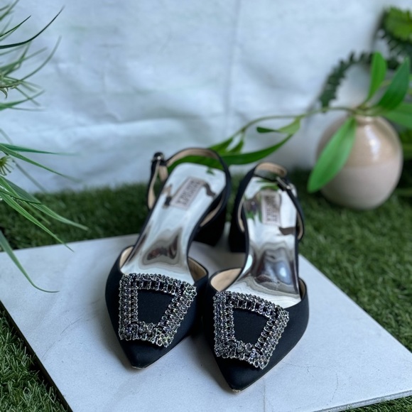 BADGLEY MISCHKA Crystal Embellishments Slingback Pumps Black satin size 7 women - Picture 12 of 17
